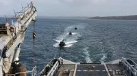 Trois ERTACO du Commando Ponchardier s'approchent du bâtiment de soutien Rhône