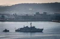 Un chasseur de mines belge arrive à Cherbourg