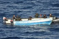 La frégate De Grasse intercepte un groupe de pirates somaliens
