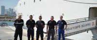 Les techniciens chargés des vérifications