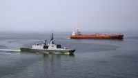 La frégate Guépratte accompagne un pétrolier français en transit dans le détroit d’Ormuz