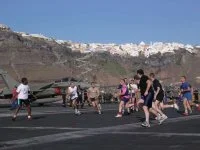 Du rugby sur le pont d'envol du Charles de Gaulle