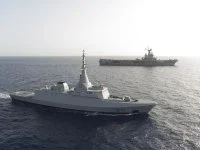 Le Charles de Gaulle et la frégate égyptienne El Fateh