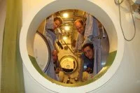 Les 4 plongeurs d'essai dans le caisson