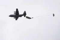 Premier aérolargage d’une embarcation commando ECUME