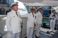 Le vice-amiral Coupry, COMSUP Antilles, fait reconnaître le maître-principal Claire comme nouveau commandant du RPC Maïto