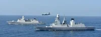 La frégate hollandaise De Ruyter, la frégate Forbin et un Atlantique 2 de la flottille 23F,