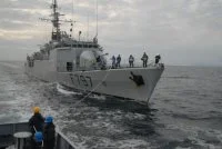 Exercice de transfert de courrier entre l'aviso Cdt Bouan et le BBPD « Achéron »