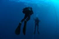 Élèves démineurs effectuant leurs paliers au recycleur CRABE