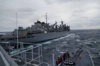 Le Primauguet se ravitaille auprès de l'USNS Supply