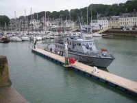 Le PSS Coralline amarré dans le port de Saint-Valéry-en-Caux