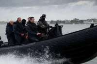 Le général de Saint Quentin a embarqué sur un Etraco