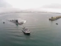 Le Suffren quitte la grande rade de Cherbourg