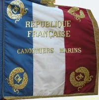 Le drapeau des canoniers-marins