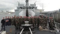 Le 12ème Régiment de Cuirassiers en visite sur le LV Le Hénaff