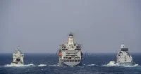 Un pétrolier américain ravitaille 2 bâtiments de la force Atalante