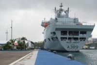 Le bâtiment de soutien de la Royal Fleet Auxiliary (RFA) Wave Knight en escale à Fort-de-France