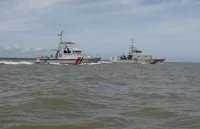 Coopération franco-surinamienne contre la pêche illégale