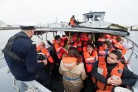 40 lycéens visitent la base navale Cherbourg