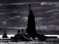 Le SNLE britannique HMS Vengeance rentre à la base de Faslane
