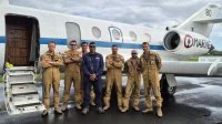 L'équipage du Gardian et un inspecteur des pêches des îles Cook