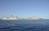 Entraînement à la mer du « Commandant Blaison » avec le bâtiment belge « Godetia »
