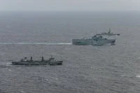 Le BPC Mistral accompagné de navires australiens