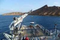 Le BSAM Loire installe un coffre au large de Djibouti