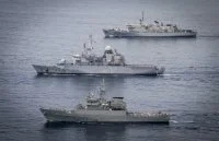 La frégate de surveillance Ventôse, le patrouilleur cap-verdien Guardiao et la frégate belge Godetia
