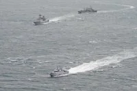 Le patrouilleur Flamant et le groupe-école de la marine sud-coréenne