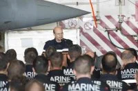 Le chef d’état-major de la Marine s’adresse à l'équipage du porte-avions Charles de Gaulle 
