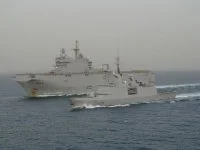 Le Mistral escorté par le Surcouf
