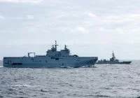 Le BPC Mistral et la frégate espagnole Cristobal Colon