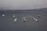 Le LV Lavallée au milieu des participants à l’exercice OTAN Dynamic Guard