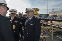 L'amiral Bernard Rogel est accueilli à bord du SNLE USS Rhode Island