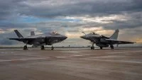 Rafale Marine français et F-35 australien face à face