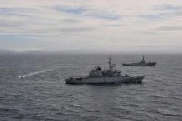 Entrainement symbolique entre le Floréal et l’Albatros aux îles Kerguelen