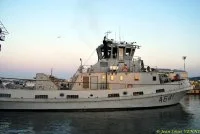 Le Charles de Gaulle sort du bassin