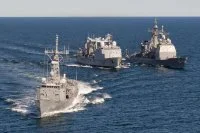 La Somme ravitaille 2 bâtiments de l'US Navy