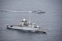 La frégate Ventôse et un bâtiment de la marine nigériane