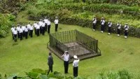 Cérémonie autour de la tombe de Napoléon