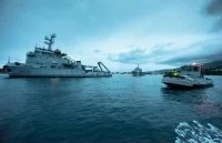 Le remorqueur-ravitailleur Revi quitte définitivement le port de Papeete