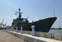 La frégate Vendémiaire dans le port de Bangkok
