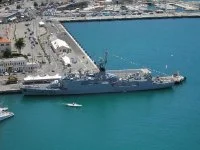 Le Cdt Bouan dans le port de Nice