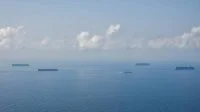 La constitution de convois permet de rationaliser l’usage des frégates en mer Rouge. La France en déploie deux actuellement, le « Languedoc » et l’« Alsace »