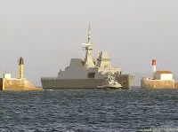 Arrivée Ã  Toulon de la frégate RSS Intrepid