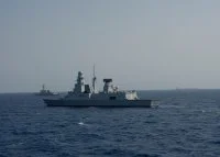 La frégate Forbin et le destroyer USS Mason
