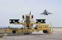 Une piste de la base d'Istres transformée en porte-avions