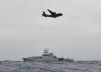 Tarpon entre le POM Auguste Bénébig et un avion CASA de l’ET52 basé à Nouméa