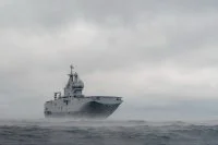 Le porte-hélicoptères Dixmude